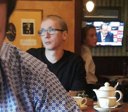Борис Малафеев в кафе Екатеринбурга