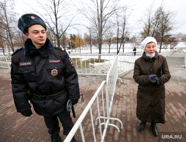 Екатеринбург перед приездом первых лиц, полиция, ограждение