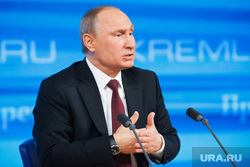 «Я еду на Путина посмотреть». Уральские журналисты готовятся к пресс-конференции президента. ВОПРОСЫ
