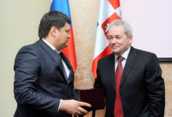 Руслан Садченко с губернатором Виктором Басаргиным