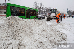 Снег и его уборка. Тюмень, снег