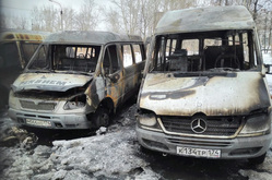 Микроавтобусы похоронной фирмы "Реквием" сожгли в Челябинске