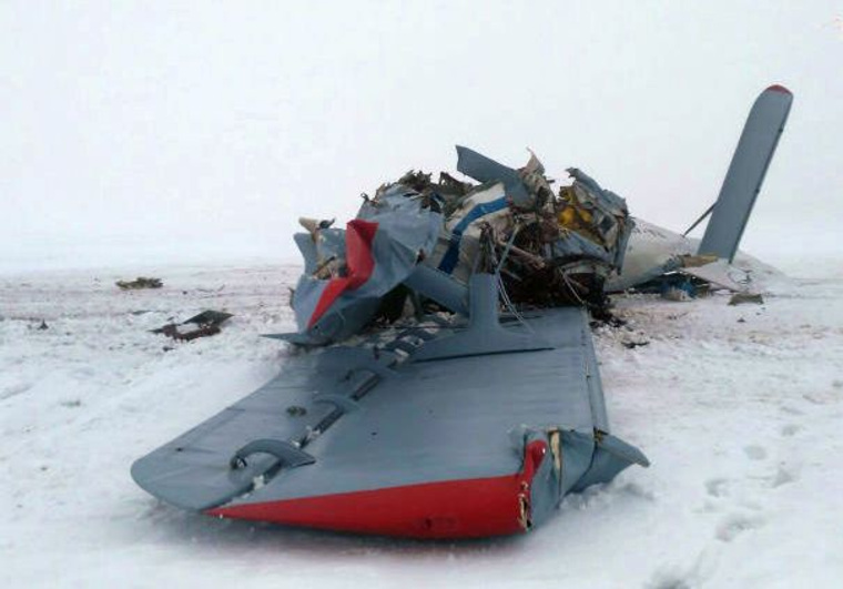 Полностью разрушенный самолет нашла наземная поисковая группа
