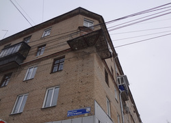 Очередной балкон "Ремжилзаказчика" может рухнуть в Челябинске