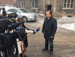 Депутат Коробейников съездил в дом без крыши