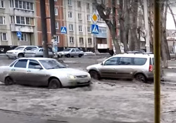 Челябинск затопило растаявшим снегом