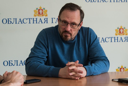 Андрей Расторгуев давно на Урале, в его трудовой книжке много красивых должностей, но что удивительно: широким журналистским кругам он неизвестен