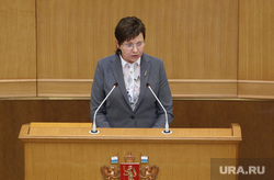 Заксобрание СО. Новая прическа Кулаченко. Екатеринбург, кулаченко галина