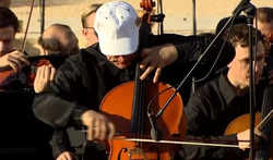 Музыкант-виртуоз сыграл с оркестром Мариинского театра