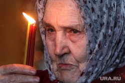 Пасха Курган, пенсионерка, свеча, молитва, старушка, бабушка