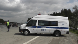 Автобус остановили сотрудники областного полка ГИБДД