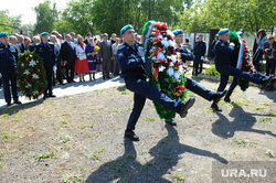 Сумин Петр Иванович 70 лет. Открытие памятной доски на краеведческом музее. Челябинск, почетный караул, возложение венков
