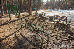 Беспорядок в Зеленой роще. Екатеринбург, спортивная зона