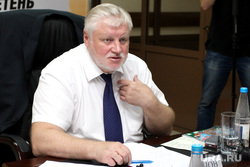 «Это другие выборы». Лидер эсеров Сергей Миронов объяснил партийную «нарезку» округов в Госдуму