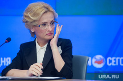 Председатель комитета ГД РФ по безопасности и противодействию коррупции Ирина Яровая. Москва, яровая ирина, портрет