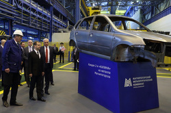 Во время недавнего визита на ММК премьеру Дмитрию Медведеву презентовали металл для российского автопрома