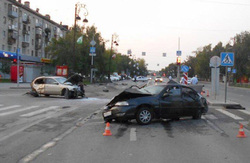 Автомобиль Мамедова на огромной скорости врезался в такси