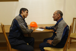 Олег Земляных (слева) со своим наставником Василием Кузнецовым
