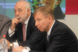 Павел Королев (справа) имеет неплохих лоббистов со времен работы в "Сколково"