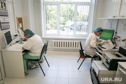 Открытие СПИД-центра. Москва, лаборатория, спид-центр, медперсонал, люди в белых халатах, врач