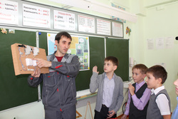 Энергетики провели урок в школе Ноябрьска