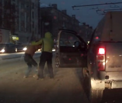 Водитель избил пешехода в Перми