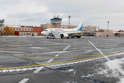 Власти Ямала ищут варианты развития морально и физически устаревшего аэропорта Нового Уренгоя