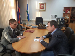 Данил Шилков (справа) обсудил развитие российско-турецких взаимоотношений на встрече с Андреем Соболевым (слева)