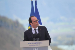Франсуа Фийон побеждает во втором туре праймериз правоцентристов во Франции
