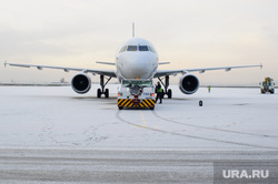 В Кольцово Boeing с 335 пассажирами выкатился за пределы взлетной полосы