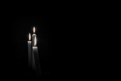 Открытая лицензия от 25.08.2015. Траур, свечи, траур