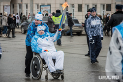Эстафета паралимпийского огня Сочи-2014. Екатеринбург, инвалид-колясочник, эстафета паралимпийского огня