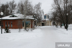 Круглый стол - горсад Курган, городской сад