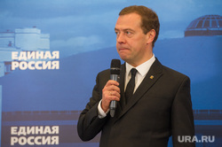 «Пора расстаться с иллюзиями». Медведев не верит в отмену санкций