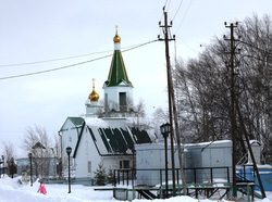 В поселке Селиярово энергетики обновили сети
