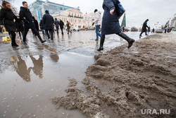 Ройзман поспорил с горожанами из-за грязи в Екатеринбурге. Лебедев его не убедил