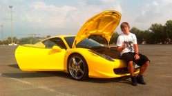 Зарабатывать на дорогие автомобили Александр Кокорин уже научился, но быть воспитанным футболистом - нет