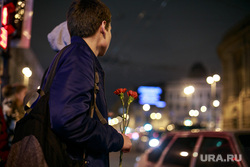 Теракт в Санкт-Петербурге (перезалил). Санкт-Петербург, свечи, теракт, цветы