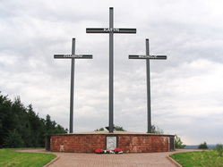 Катынь печально прославилась массовыми убийствами польских пленных и советских граждан