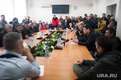 Встреча мэра города Екатеринбурга с протестующими дальнобойщиками. Екатеринбург