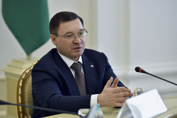 Владимир Якушев призвал к диалогу предпринимателей и налоговиков