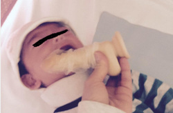 Снимок с малышом вызвал волну негодования в Интернете