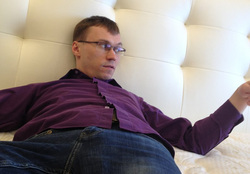 Сергей Алгазин-младший пытается скрыться от общественного внимания