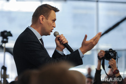 Алексей Навальный встретился с волонтерами своего штаба, выступил на митинге против Томинского ГОК и провел пресс-конференцию для журналистов. Челябинск, навальный алексей