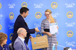 Победители конкурса поличили памятные призы от банка "Открытие"