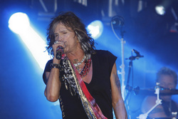Стив Тайлер прилетел в Москву в рамках прощального тура Aerosmith