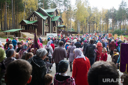 Детский крестный ход по случаю нового учебного года. Екатеринбург, паломники, ганина яма