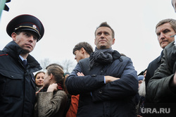 Алексей Навальный встретился с волонтерами своего штаба, выступил на митинге против Томинского ГОК и провел пресс-конференцию для журналистов. Челябинск, навальный алексей