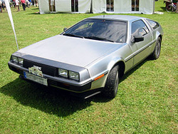 DeLorean из "назад в Будущее" можно купить за 2,5 млн рублей
