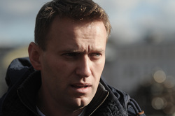 Андрей Свинцов предполагает, что так Навальный троллит Усманова